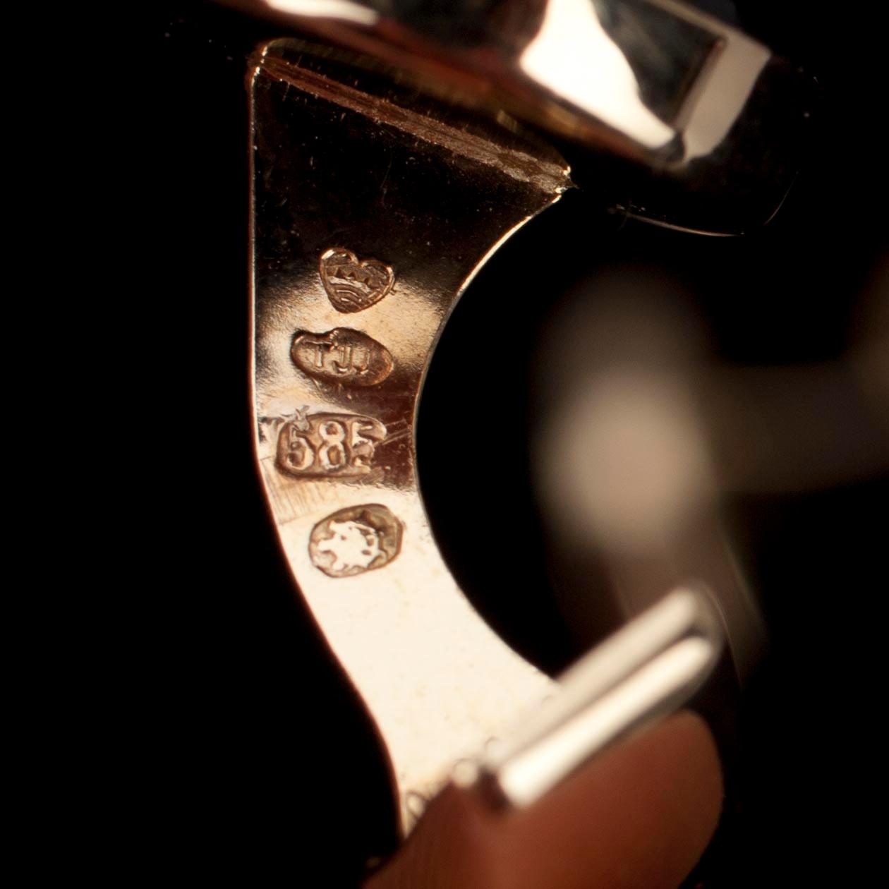 MANCHETTKNAPPAR, guld 14K, spektrolit, Timo Jäkkö, Lahtis, 1900-talets slut.