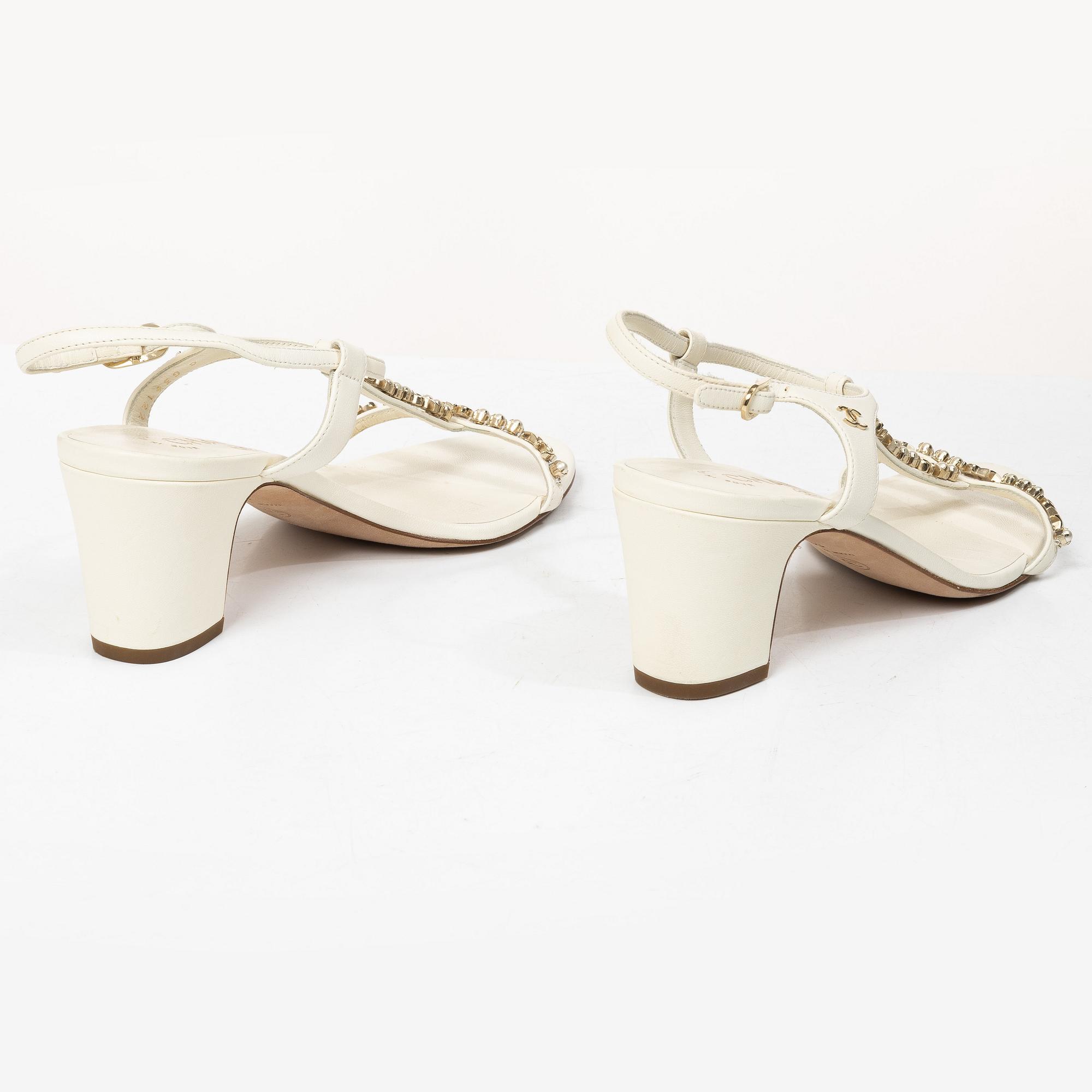 Chanel, sandals, size 39.