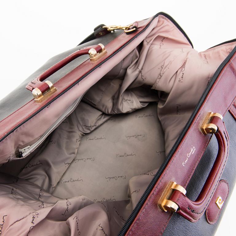 PIERRE CARDIN Vintage Black and burgundy Leather Travel Bag.
