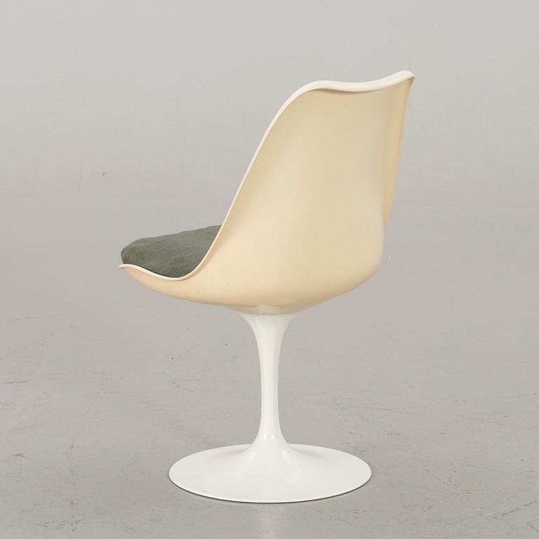 AN EERO SAARINEN "TULIP" CHAIR, Knoll International.