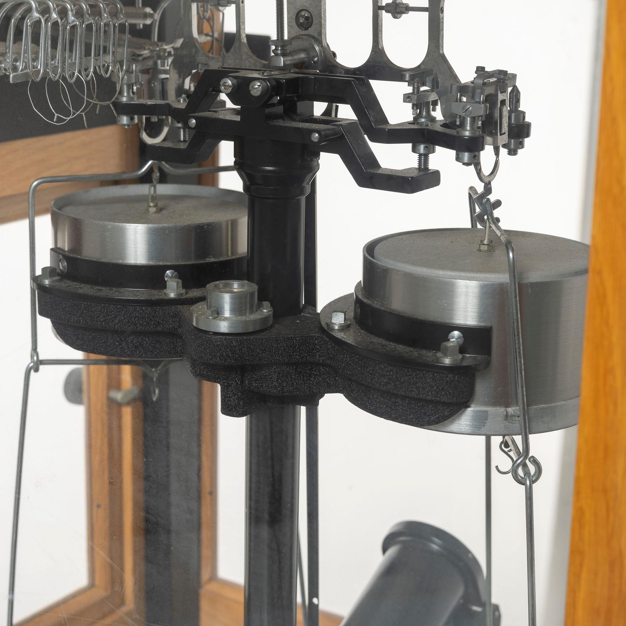 Apoteksvåg, Axel Kistner Stockholm, Galileo Sartorius Milano", 1900-talets första hälft.