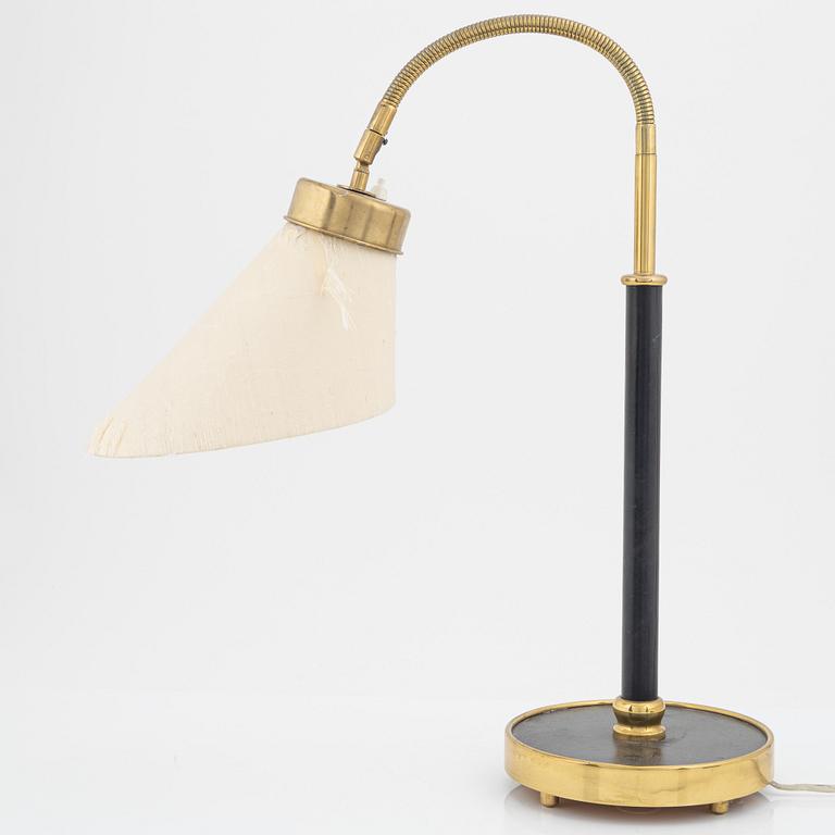 Josef Frank, bordslampa, modell 2434, Firma Svenskt Tenn.