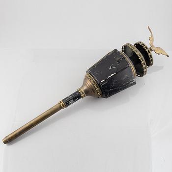 A carriage lantern, 20th century.
