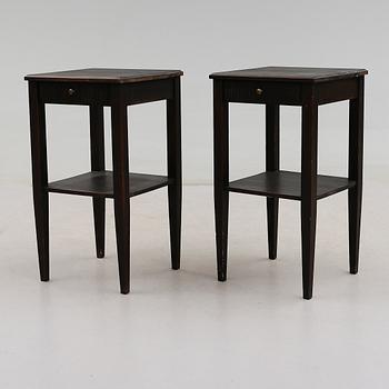 SÄNGBORD, 1 par, 1900-talets andra hälft.
