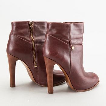 Tory Burch, stövletter 1 par "Kasey".