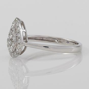 RING, 18K vitguld och diamanter tot ca 0.37 ct.