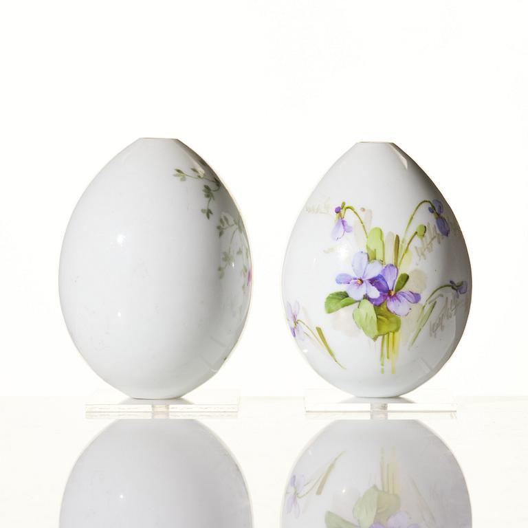 Two Russian porcelain Easter Eggs, circa 1890-1900, presumably Imperial porcelainmanufactory, St Petersburg.