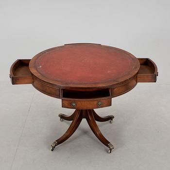KARUSELLBORD. England, 1900-tal.