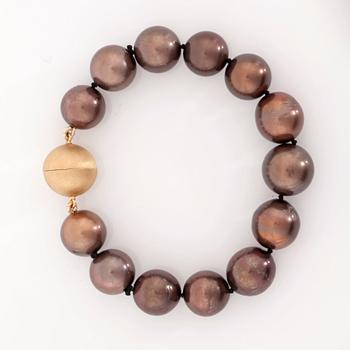 A brown cultured South Sea pearl bracelet. Ø circa 12 - 14 mm.