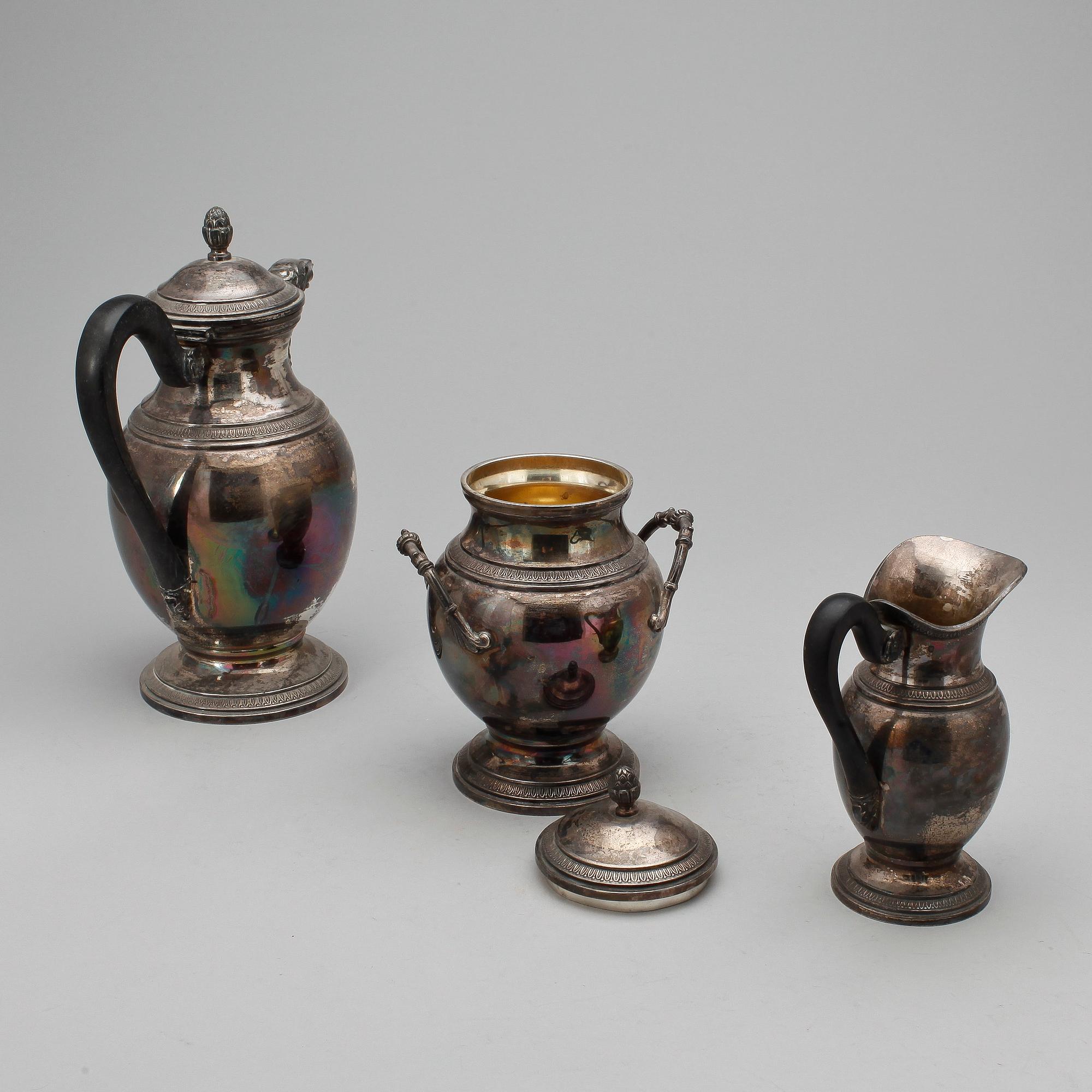 KAFFESERVIS, 3 delar. Silver. Maison Eschwege, Paris (verksam från 1946), Frankrike. Tot vikt ca 1380 g.
