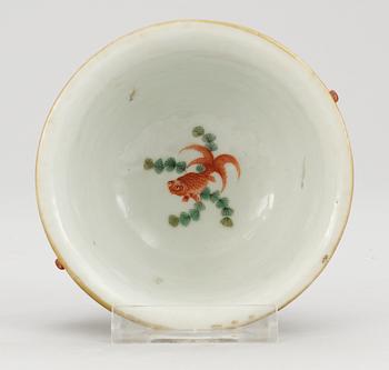 A famille rose bowl, Qing dynasty.