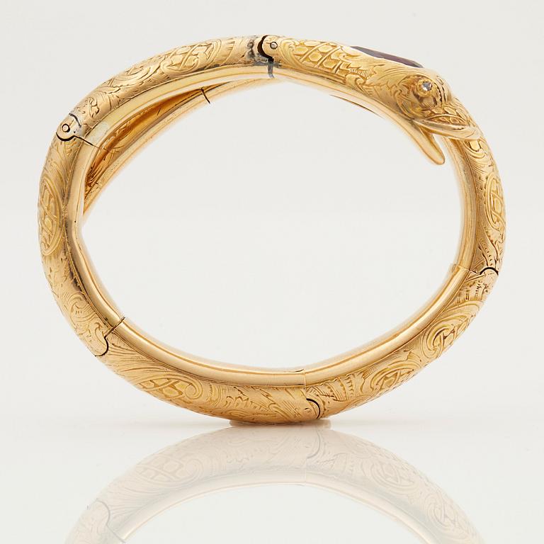 A BANGLE.