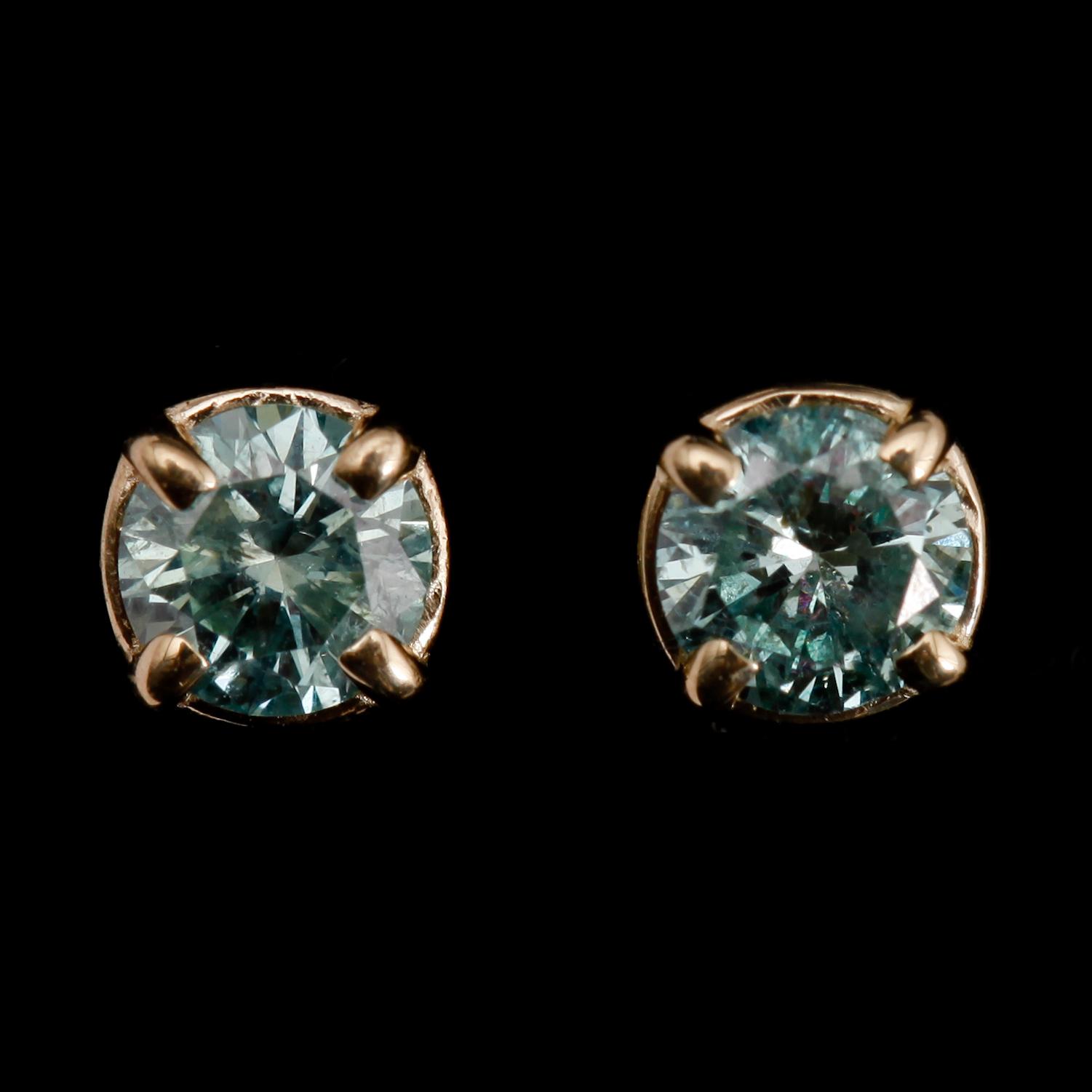 ÖRHÄNGEN, 1 par, rödguld, med turkosblå diamanter totalt 0.50 ct.