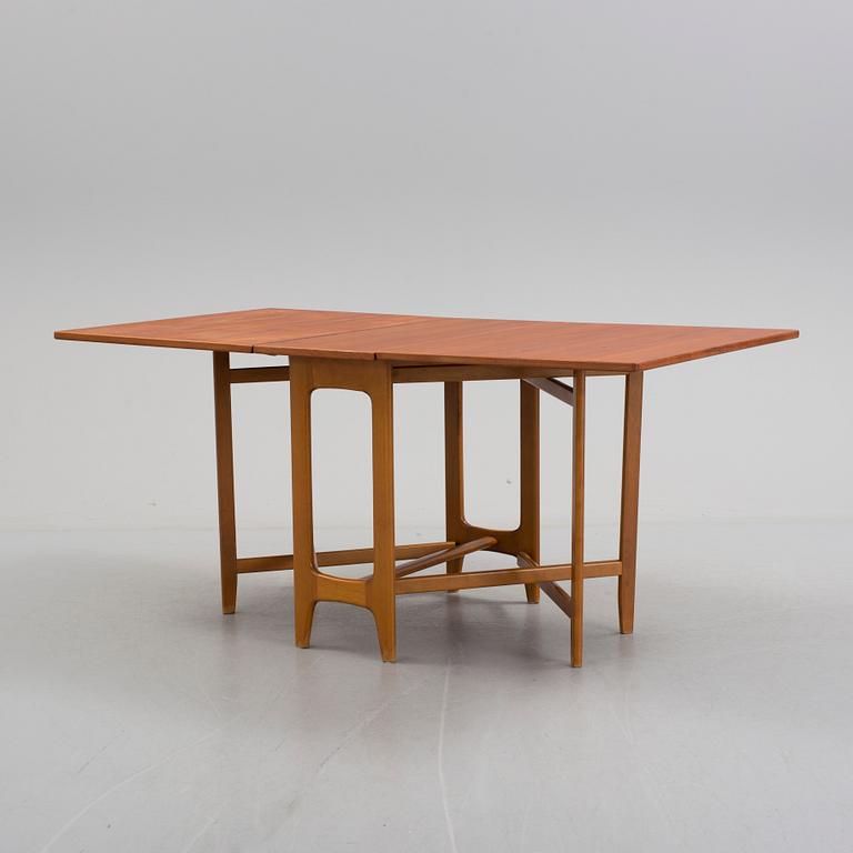 DROP LEAF TABLE, model nr 4, made by Kleppes Møbelfabrik, further development of Bendt Winge's design, 1950s/60s.