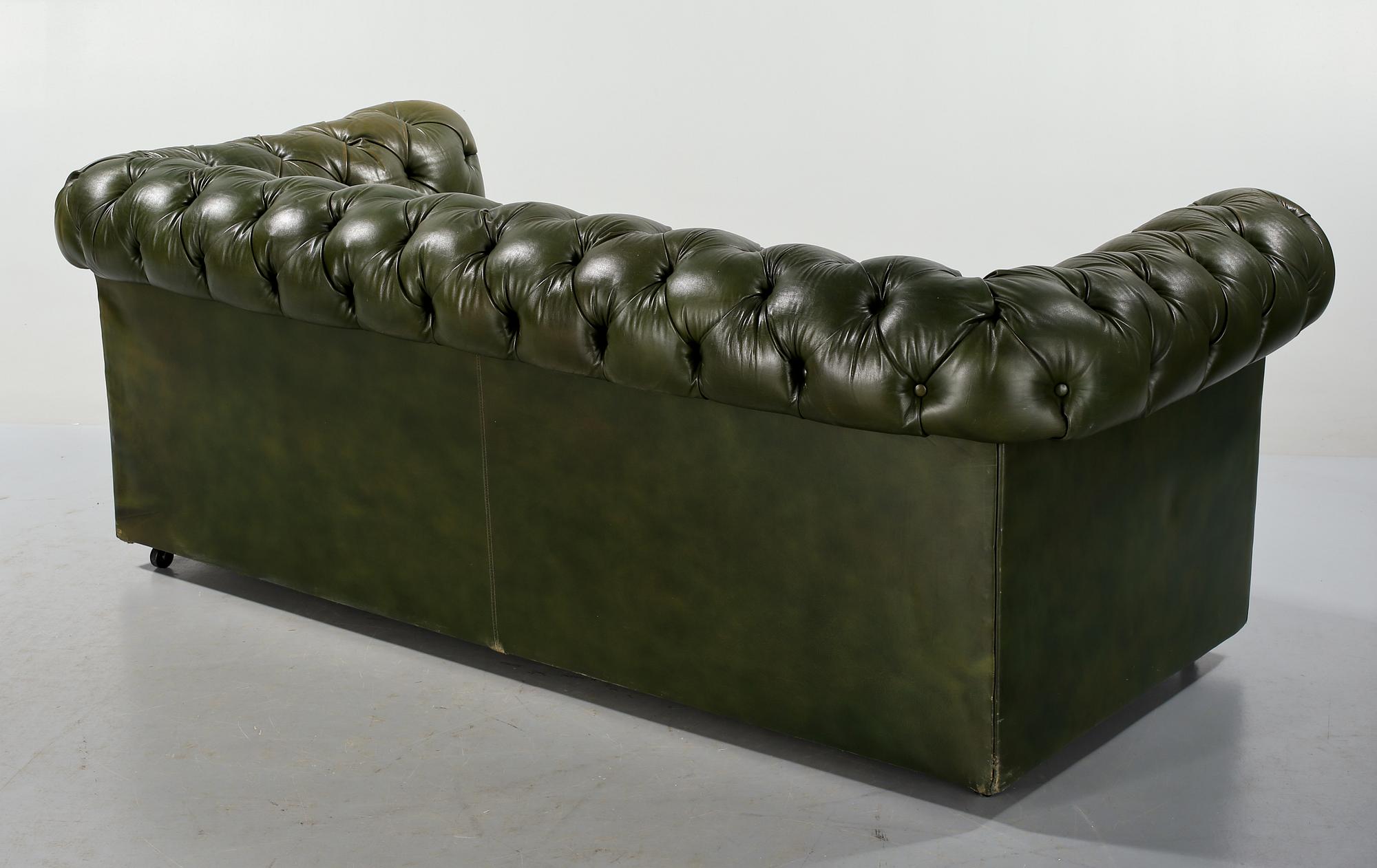 SOFFA, chesterfield-modell, 1900-talets andra hälft.