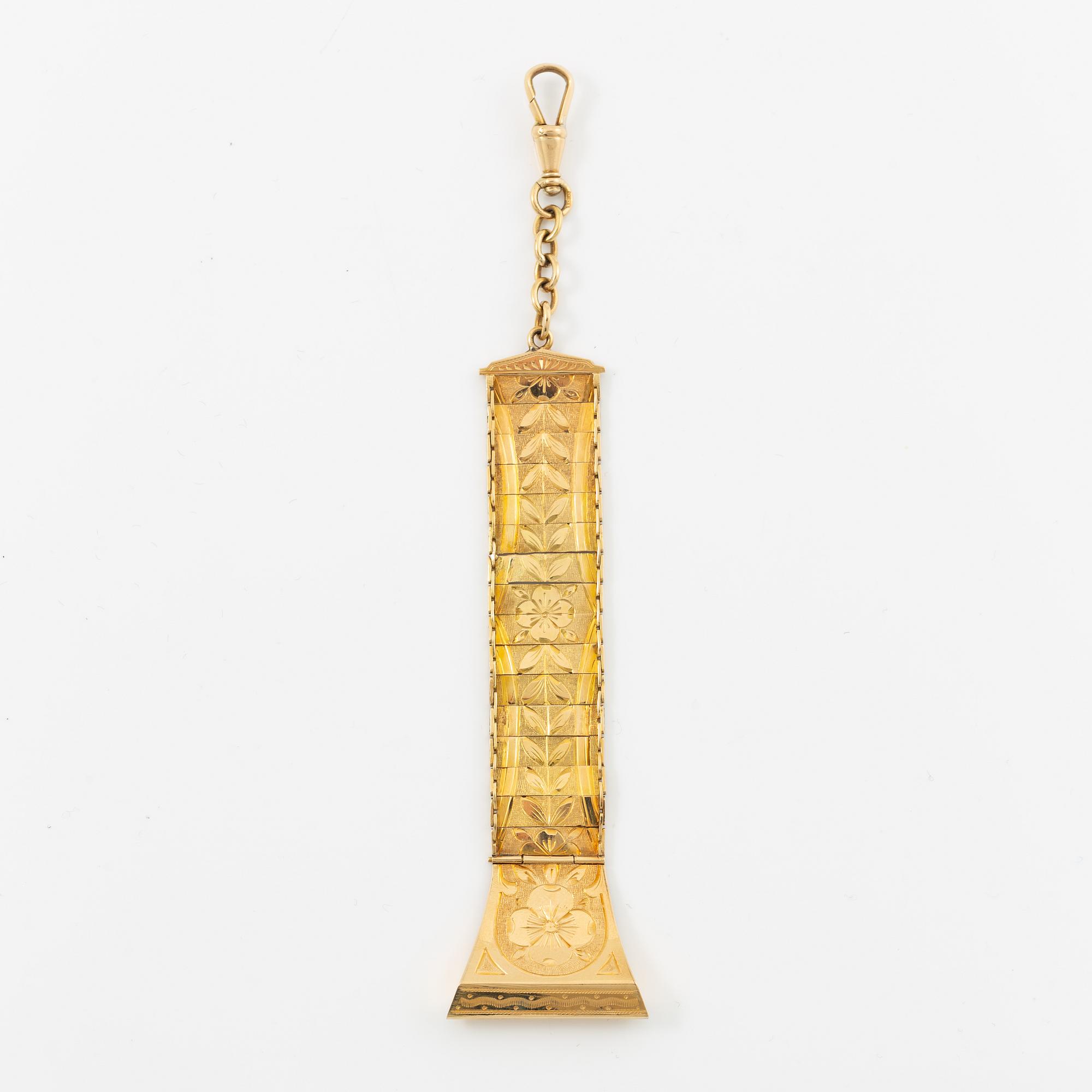 Chatelaine, 18K gold.