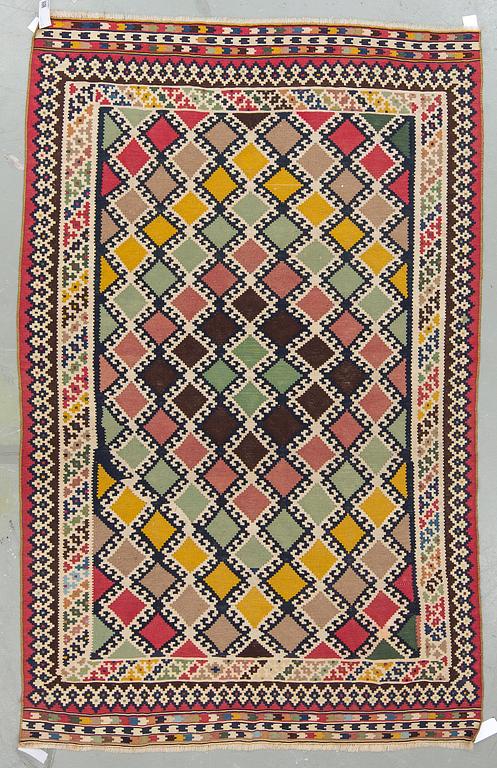 MATTA, Kelim, sannolikt semiantik. Ca 233x145 cm.