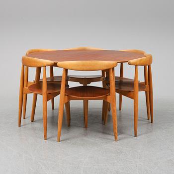 HANS J WEGNER, "Hjerte- set", matbord med sex stolar, Fritz Hansen, Danmark 1950-tal.