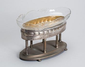 JARDINIERE, nysilver. C G Hallberg, Stockholm, 1920-tal.