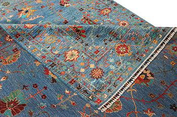 A Khorjin carpet with a Ziegler pattern, c. 307 x 252 cm.