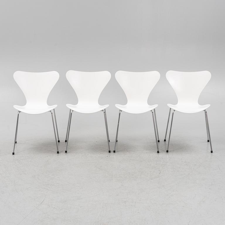 Arne Jacobsen, stolar 4 st, "Sjuan", Fritz Hansen, Danmark.