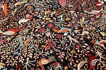 A Khorjin carpet, c. 295 x 248 cm.
