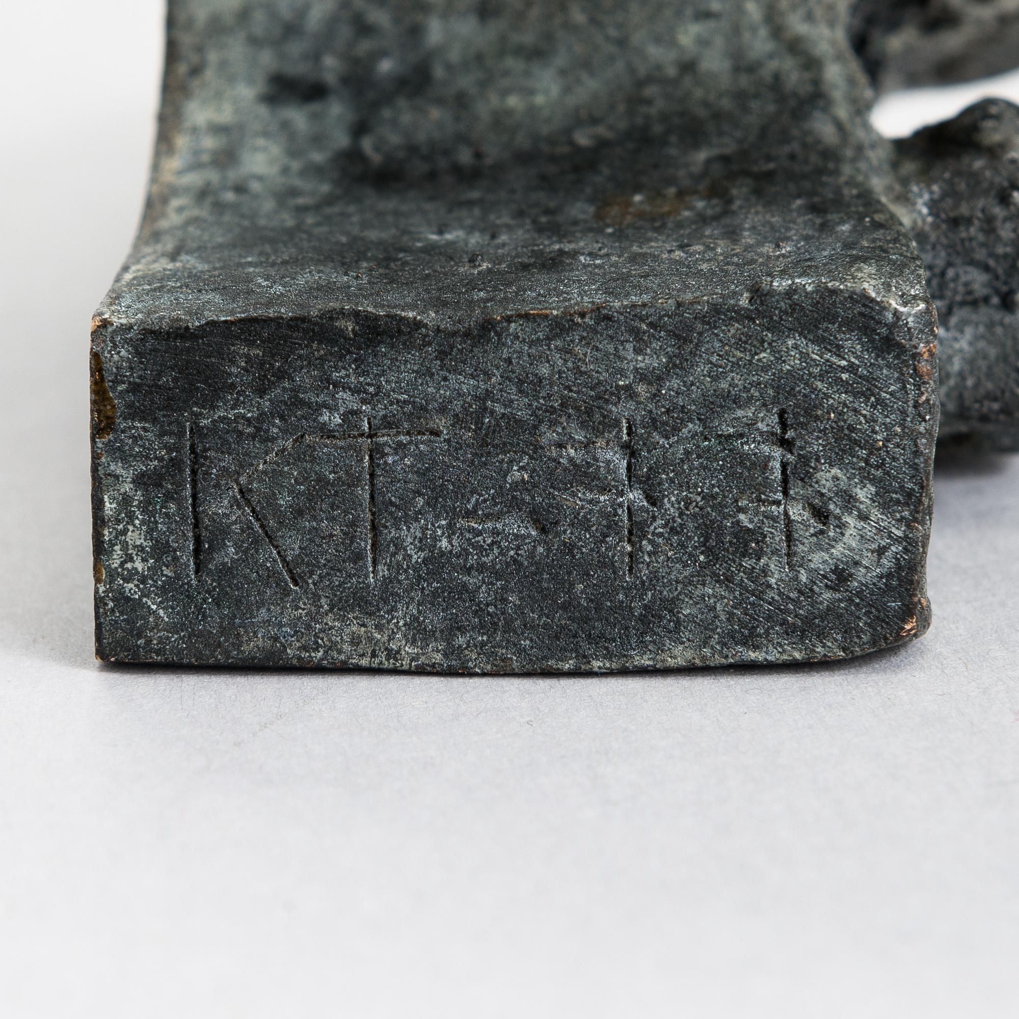 Kain Tapper, bronze, signed and dated -77.