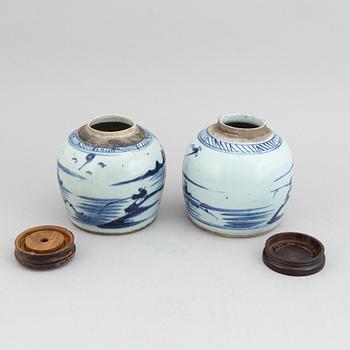 A group of 12 blue and white export porcelain objects, Qing dynasty, Qianlong (1736-95), and 19th century.