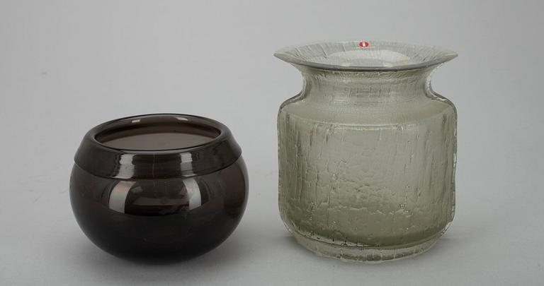 VAS samt SKÅL, glas, sign. Timo Sarpaneva, Iittala Finland 1900-talets senare hälft.