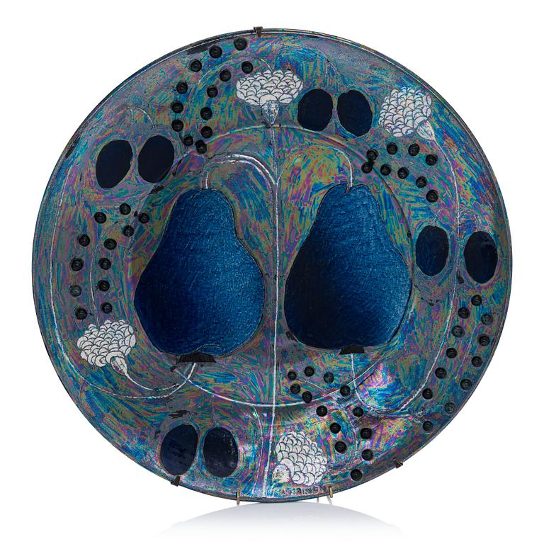 Birger Kaipiainen, a stoneware decorative dish signed Kaipiainen Arabia.