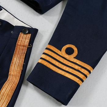 A uniform for the swedish navy, mid and second half of the 20th century.