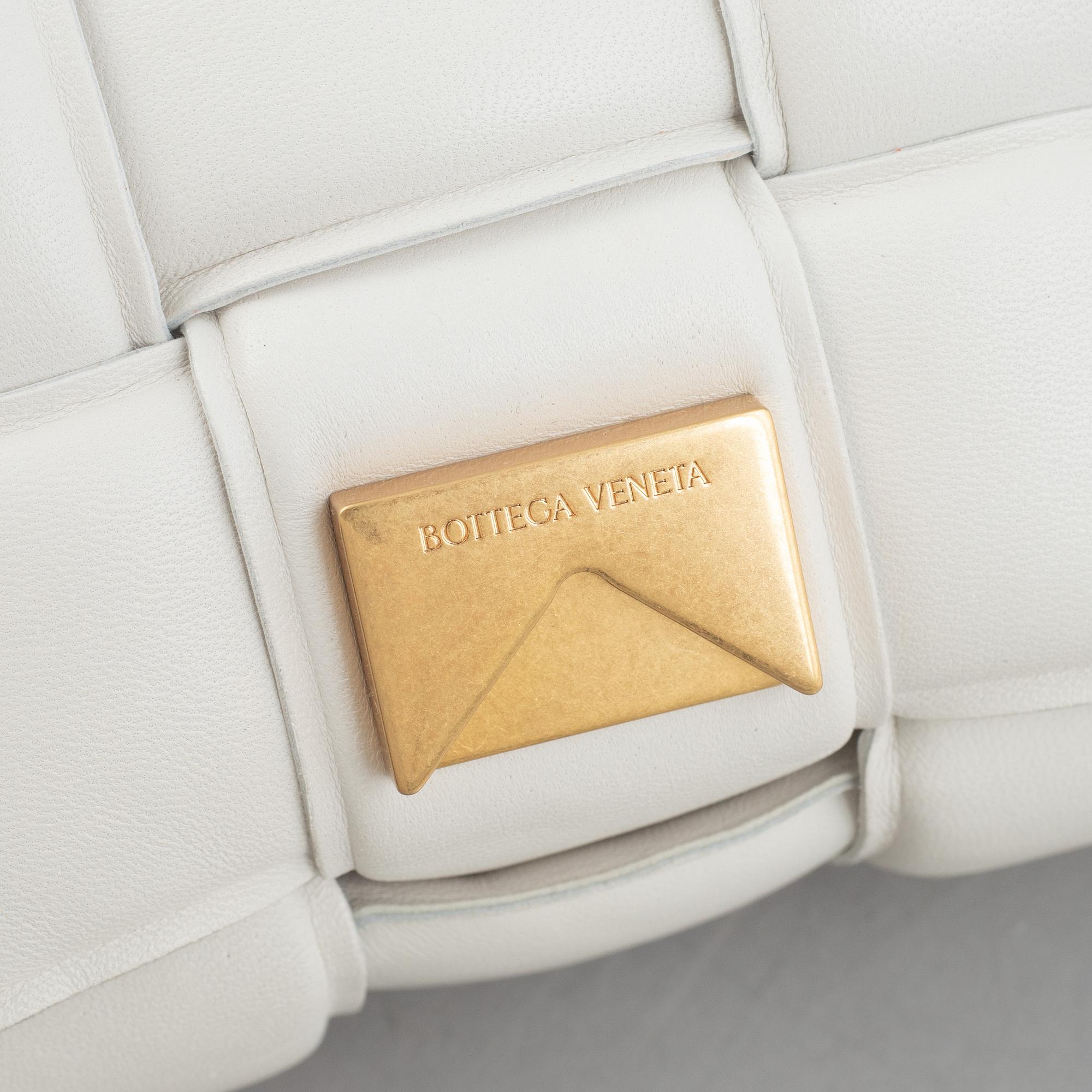 Bottega Veneta, bag, "Chain Casette".
