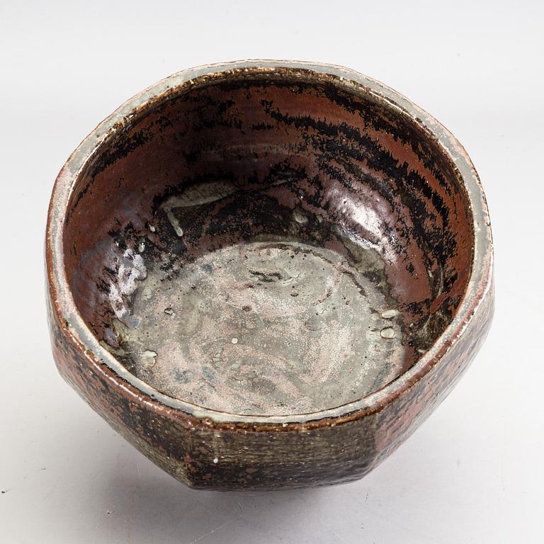 CARL-HARRY STÅLHANE, a large stoneware bowl, Rörstrand 1963(?).