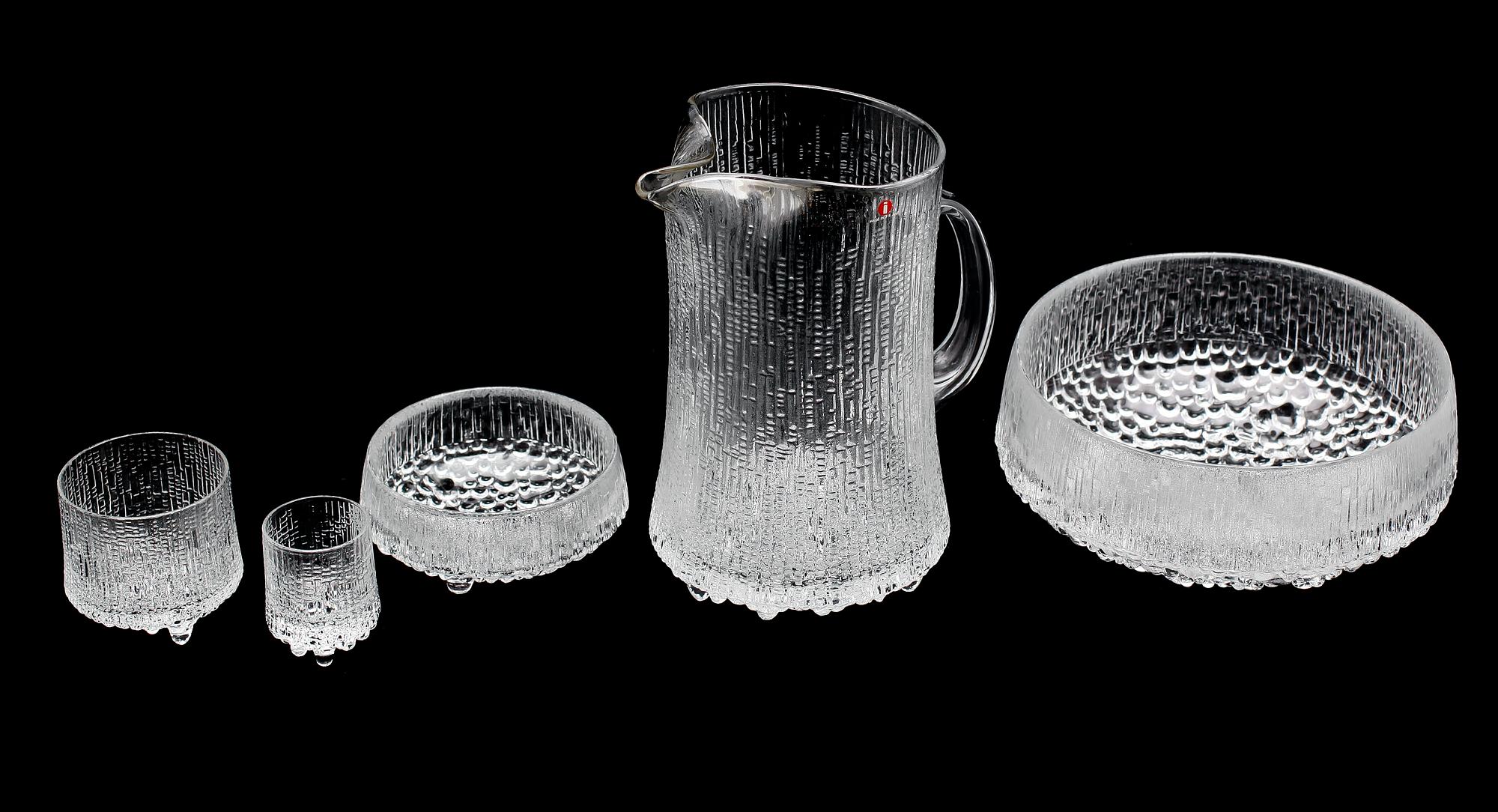 GLASSERVISDELAR, 22 st, "Ultima Thule", Tapio Wirkkala, Iittala.
