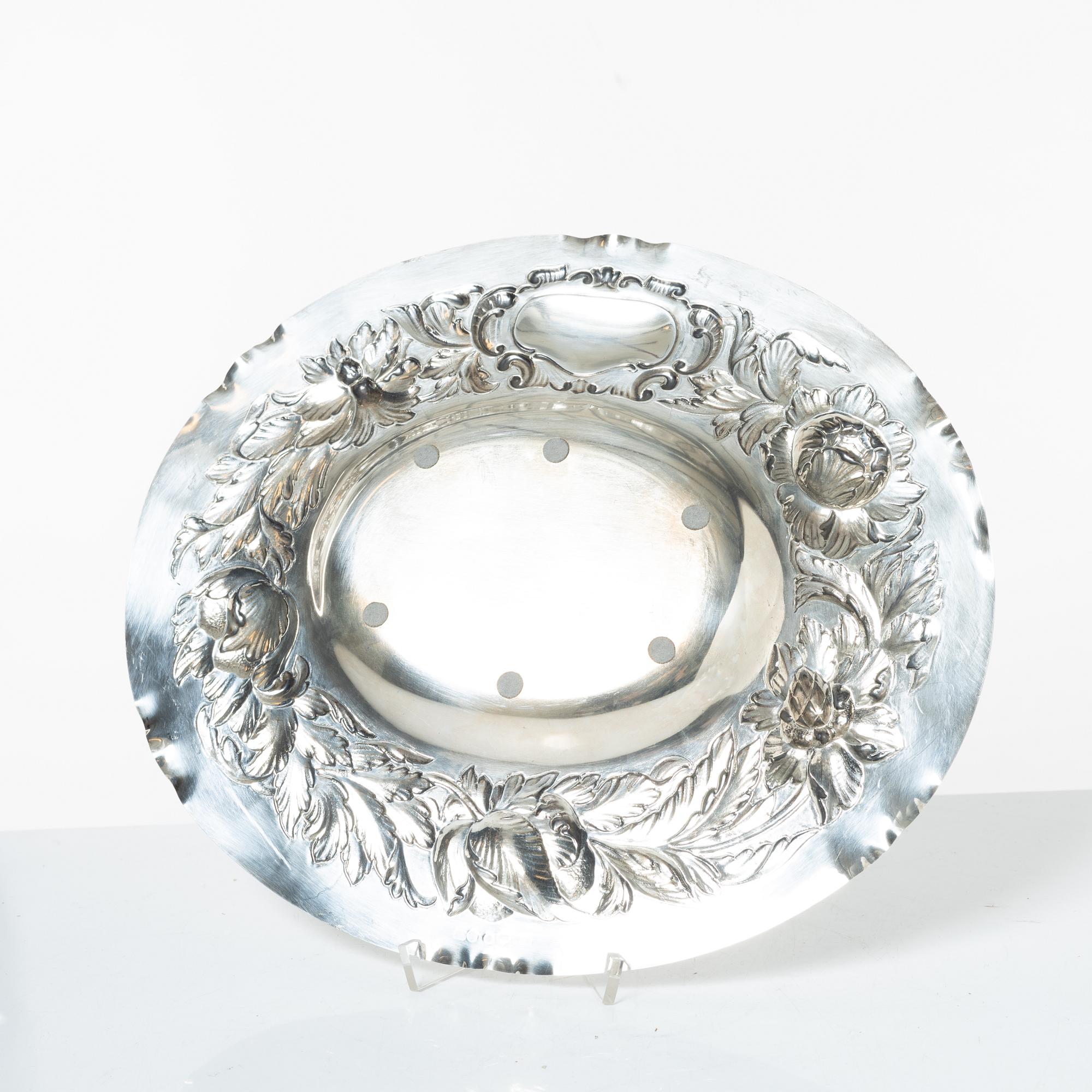Presenterfat, silver, barockstil, GAB, Stockholm 1935.