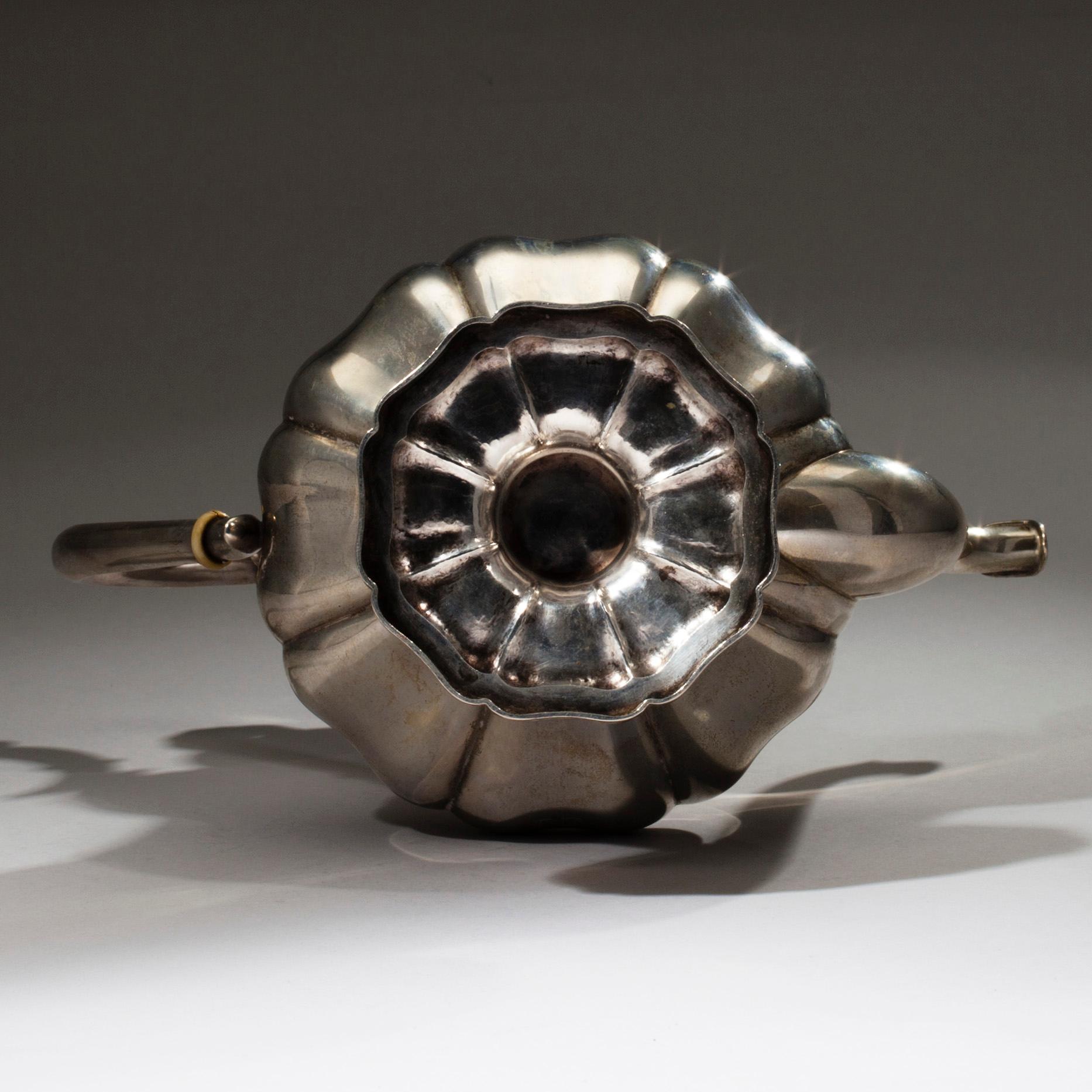 KAFFESERVIS, 3 delar, silver, Uusi Kultaseppä ab, Helsingfors 1929. Vikt 1495,7 g.