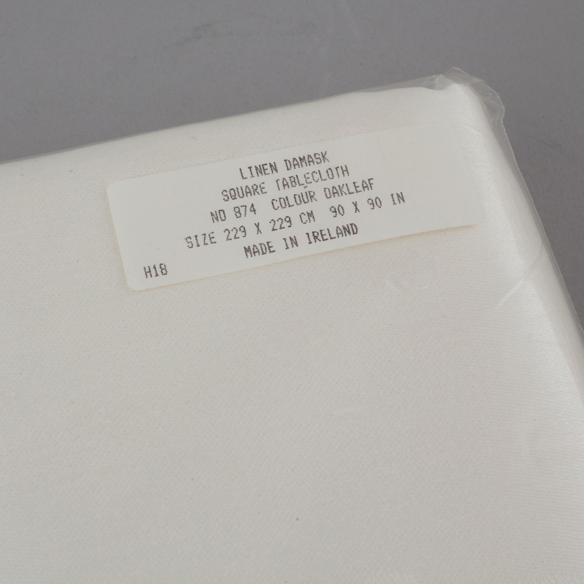 DUKAR, 4 st, linnedamast, 1900-talets andra hälft.