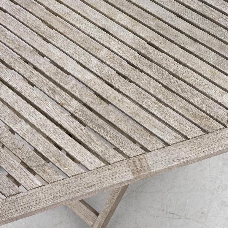 Garden furniture, 5 pieces, Viken and Kargaarden respectively, latter half of the 20th century.