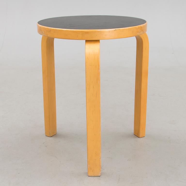 ALVAR AALTO, jakkara, malli 60, Artek 1900-luvun puoliväli.