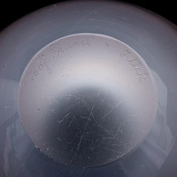 Kaj Franck, vaser, ett par, "Hauen leuat" (Gäddans gap) 3111, signerade K. Franck Iittala.