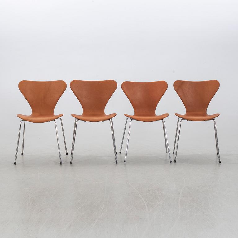 ARNE JACOBSEN, "Sjuan", 4 chairs, Fritz Hansen, Denmark.