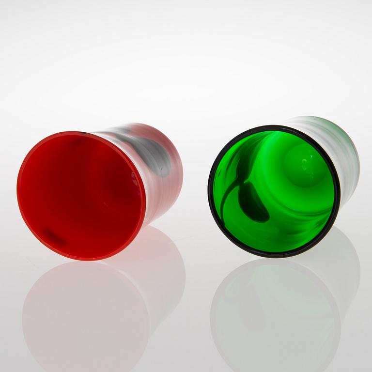 HEIKKI ORVOLA, MALJAKKOPARI, lasia, yksi signeerattu Heikki Orvola Nuutajärvi Notsjö, 1970-luvun alkupuoli.