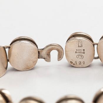 Nanna Ditzel, rannekoru, sterlinghopeaa, Georg Jensen, Tanska.