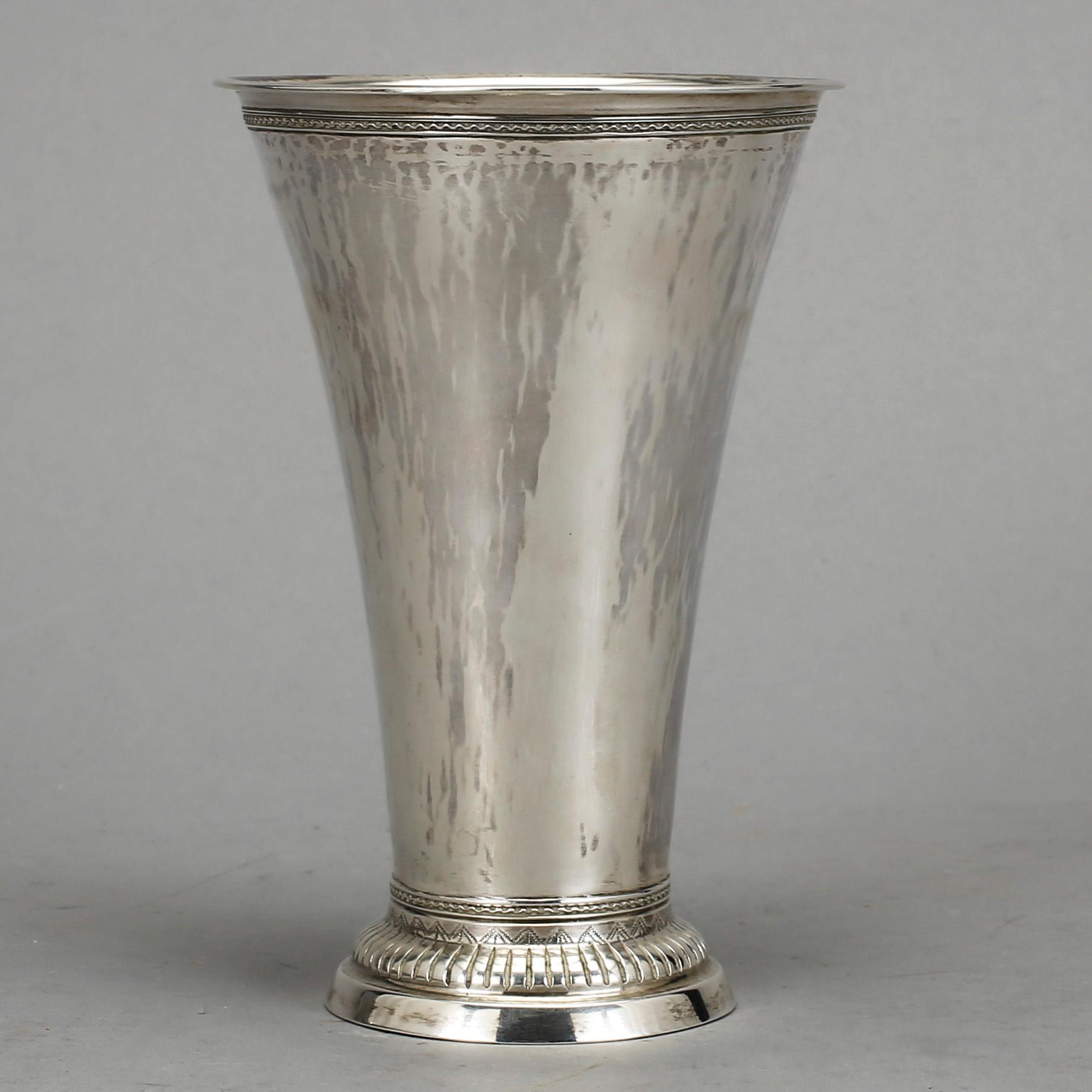 BÄGARE, silver, gustaviansk. Oidentifierad mästare, Örebro, 1700-talets slut. Vikt ca 261 gram.
