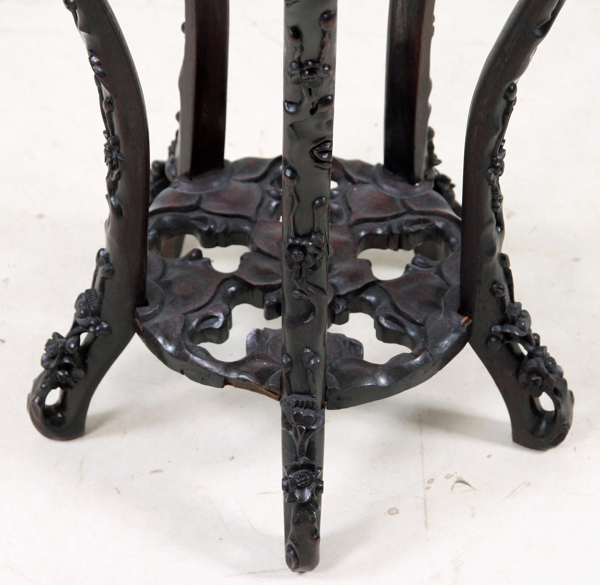 PIEDESTAL, orientalisk, 1900-tal.