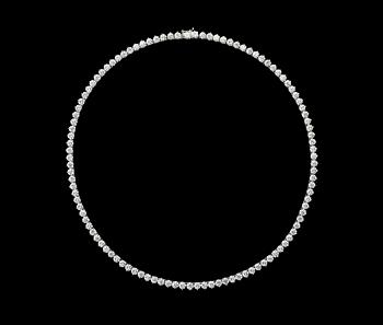 1092. A brilliant cut diamond necklace, tot. 21.47 cts.