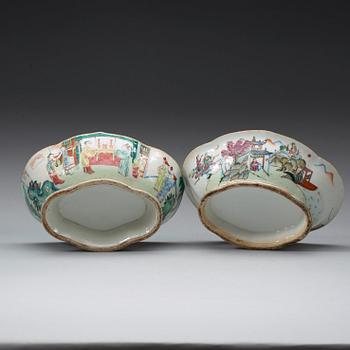 Two famille rose figures scenes bowl, Qing dynasty 19th century.
