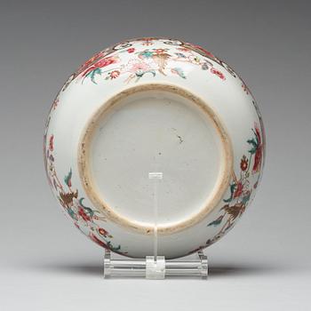 A famille rose tureen with cover, Qing dynasty, Yongzheng (1723-35).