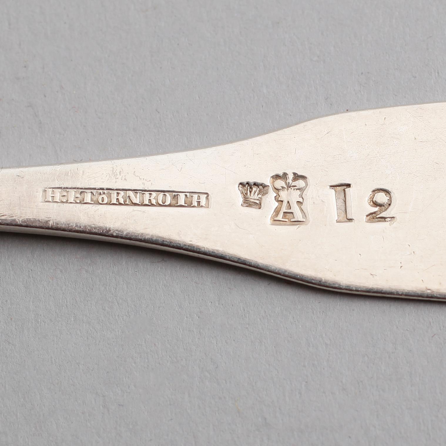 STRÖSKEDAR, 2 st samt SÅSSLEV, silver, Finland, 1800-talets mitt. Vikt ca 139 gram.