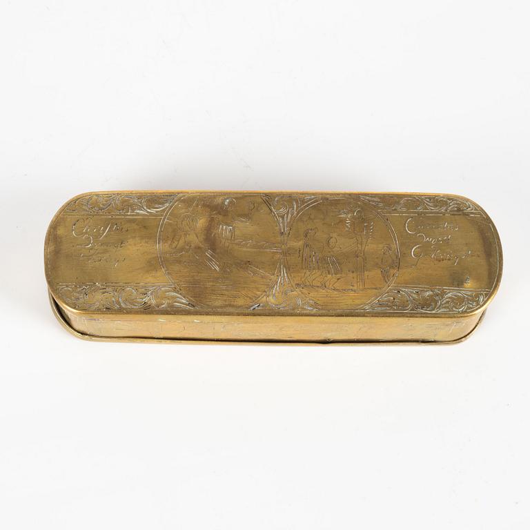 A dutch engraved brass snuffbox, 18th century.